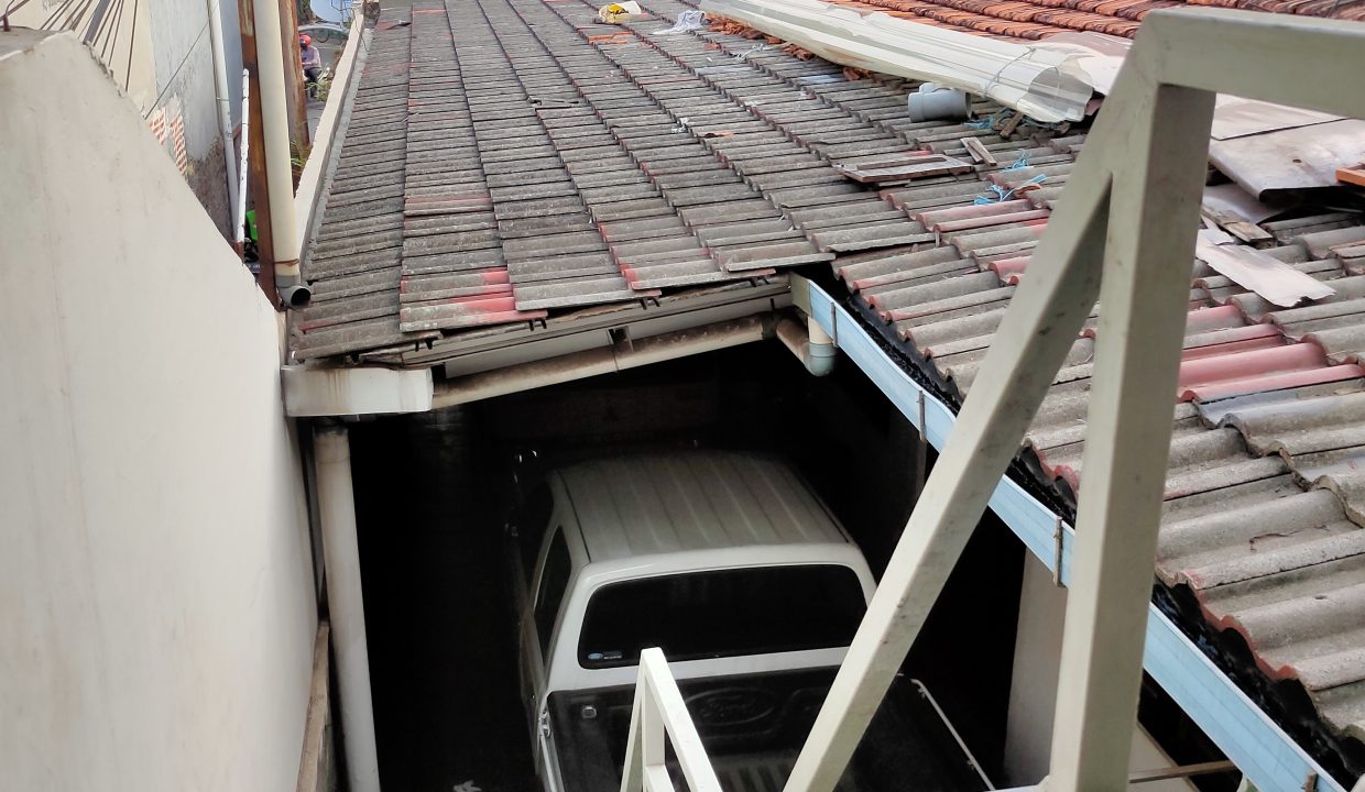 23. Lt 2 - Tangga Luar ke Lt 1