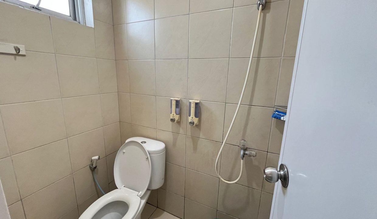 WhatsApp Image 2025-10-31 at 16.16.54