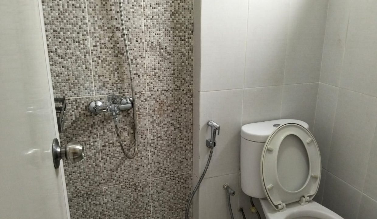 WhatsApp Image 2025-11-12 at 08.19.49