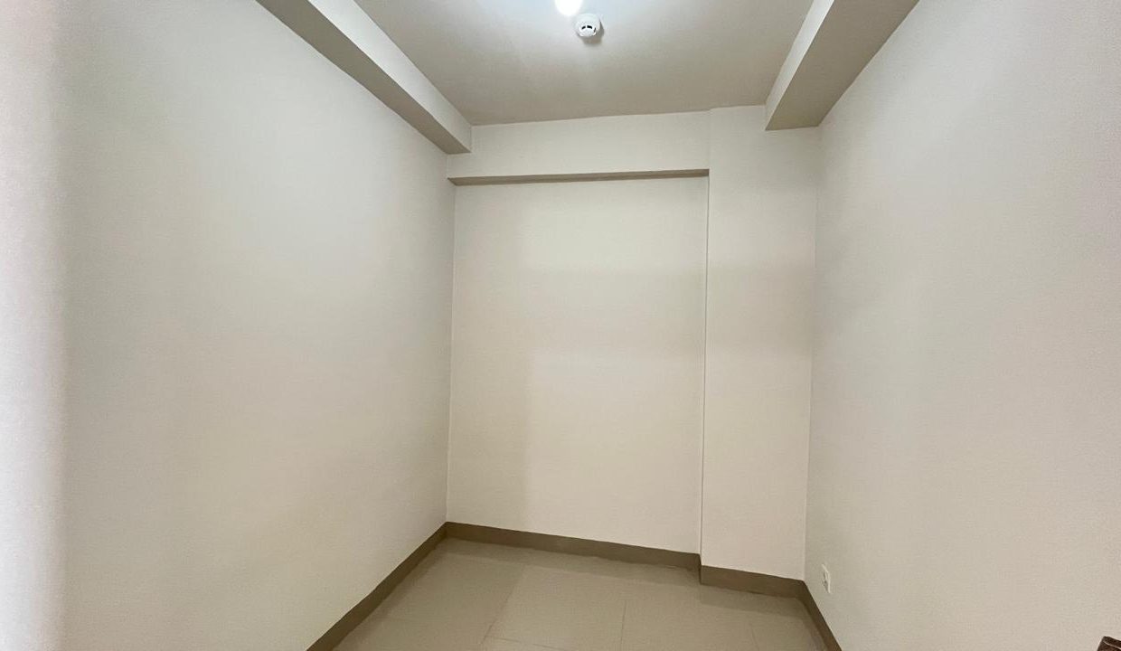 WhatsApp Image 2025-10-06 at 13.22.07 (1)